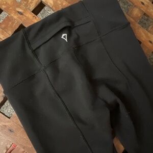 Ivivva by Lululemon girls size 8 mesh ankle leggings